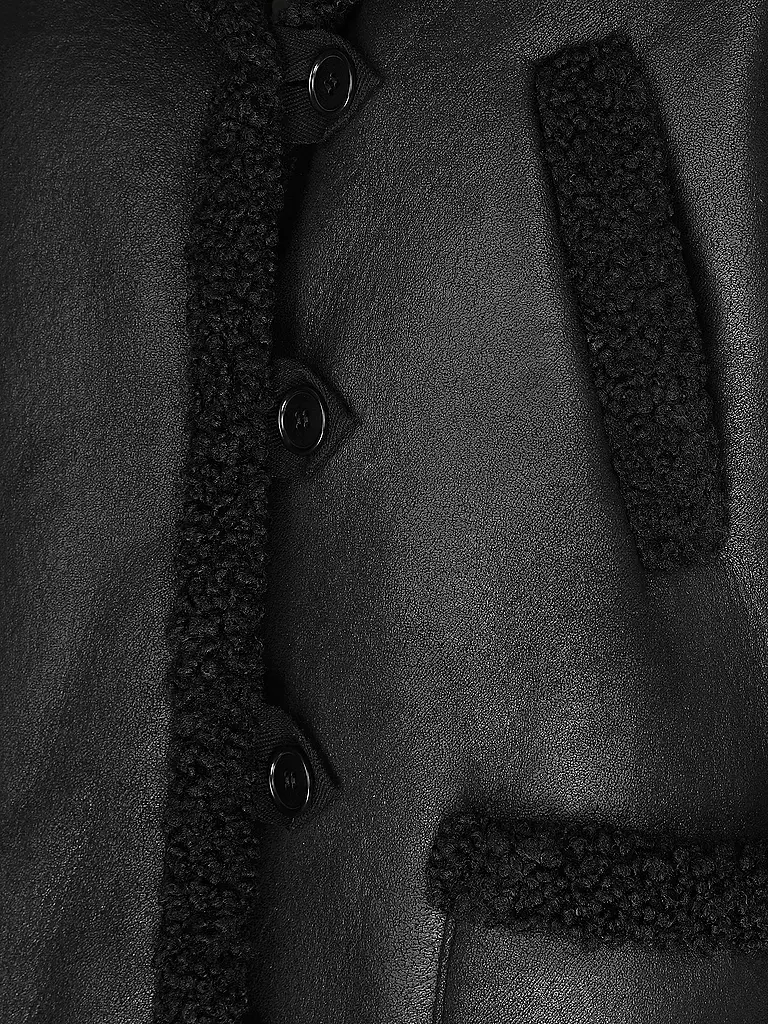 A.P.C. | Abrigo corto CLARA con efecto cuero | 