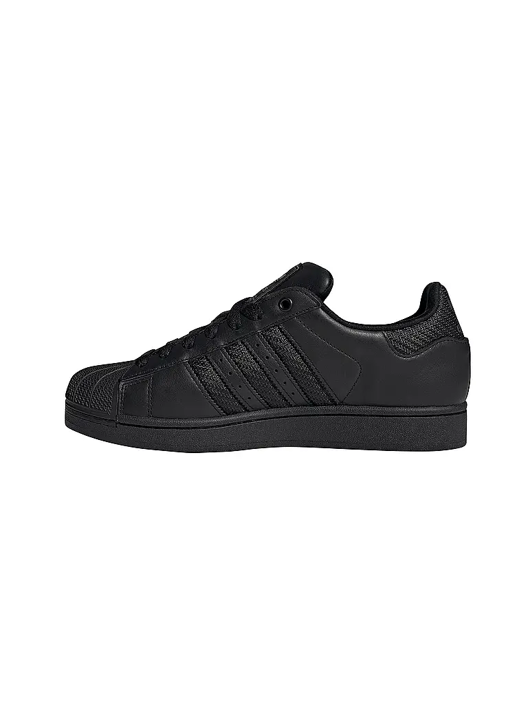 ADIDAS ORIGINALS | Sneaker SUPERSTAR II
Marca: ADIDAS ORIGINALS
Color: negro
Categorías: Moda, Hombre
Material: Cuero
Detalles: Logo
Altura del tacón: Tacón plano |