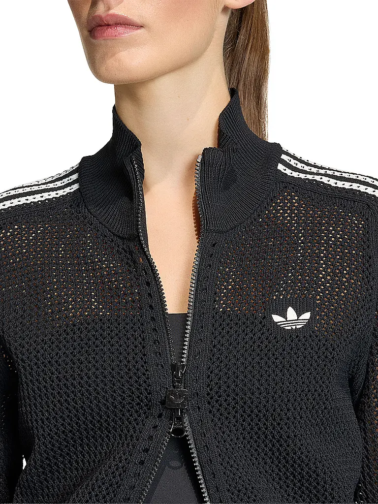 ADIDAS ORIGINALS | Sweatjacke CROCHET TT

Produktname: Sweatjacke CROCHET TT
Marke: ADIDAS ORIGINALS
Farbe: schwarz
Kategorien: Moda, Mujer

Ärmellänge: Manga larga
Material: Sweat, Poliéster / Poliamida
Kragenform: Cuello alto
Musterung: Unicolor, Rayas
Passform (Oberbe | 