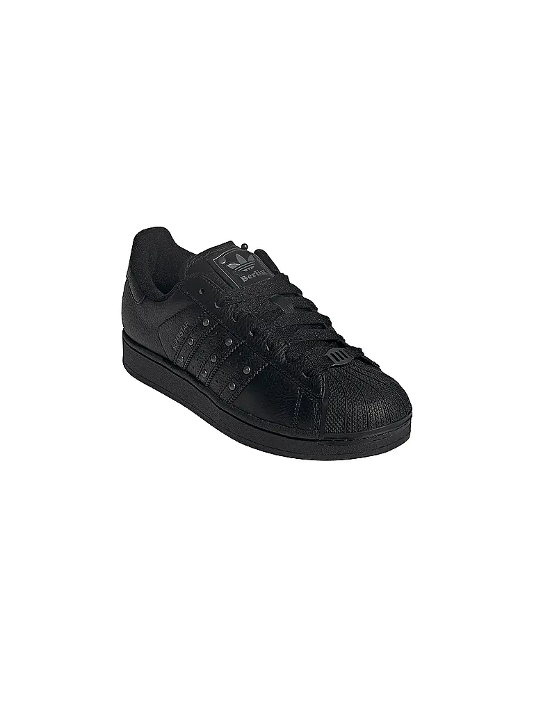 ADIDAS ORIGINALS | Zapatillas SUPERSTAR II
Marca: ADIDAS ORIGINALS
Color: negro
Categorías: Moda, Hombre
Material: cuero
Estampado: Liso
Altura del tacón: Tacón plano |
