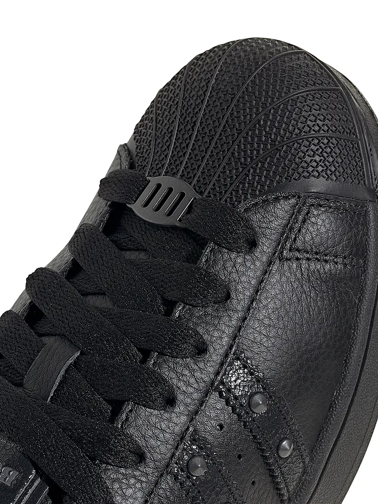ADIDAS ORIGINALS | Zapatillas SUPERSTAR II
Marca: ADIDAS ORIGINALS
Color: negro
Categorías: Moda, Hombre
Material: cuero
Estampado: Liso
Altura del tacón: Tacón plano |