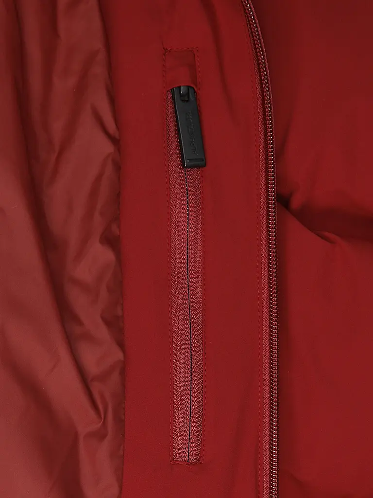 ALPHATAURI | Chaqueta acolchada de plumón ODORU | Rojo oscuro