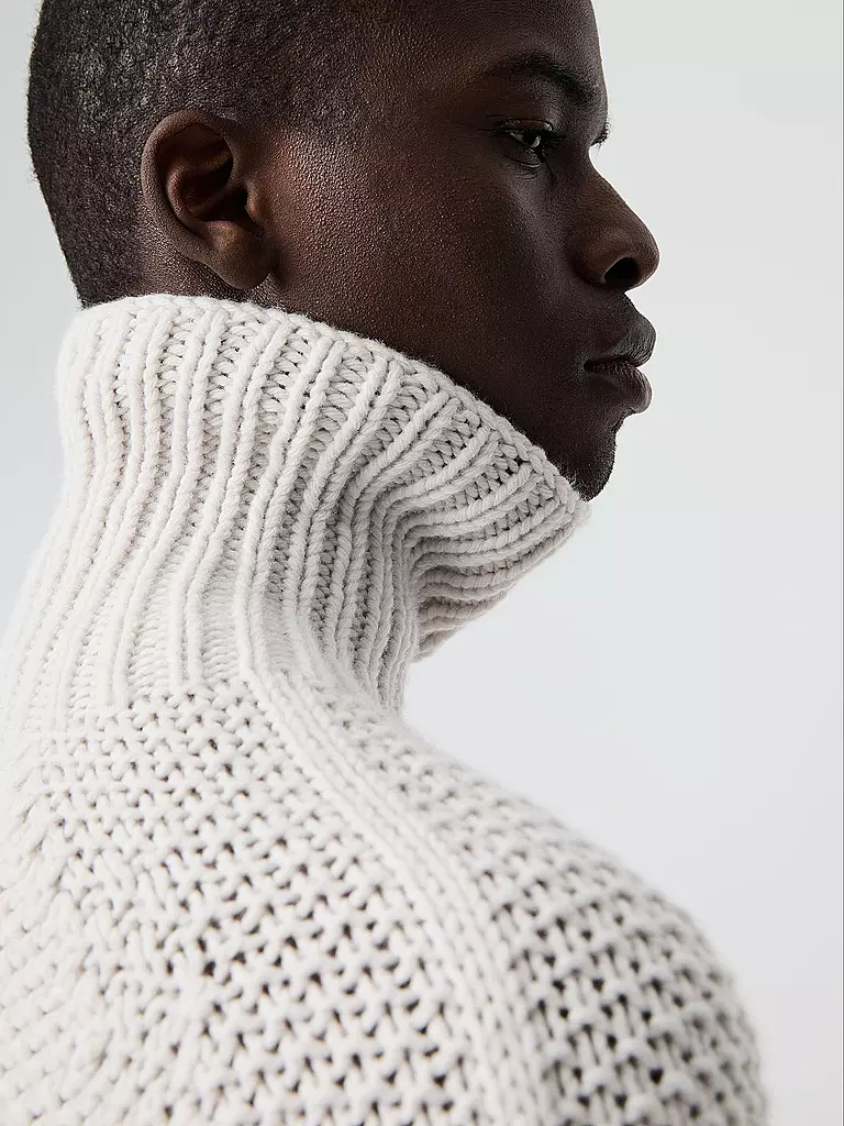 ALPHATAURI | Jersey de cuello alto FINAR | Crema