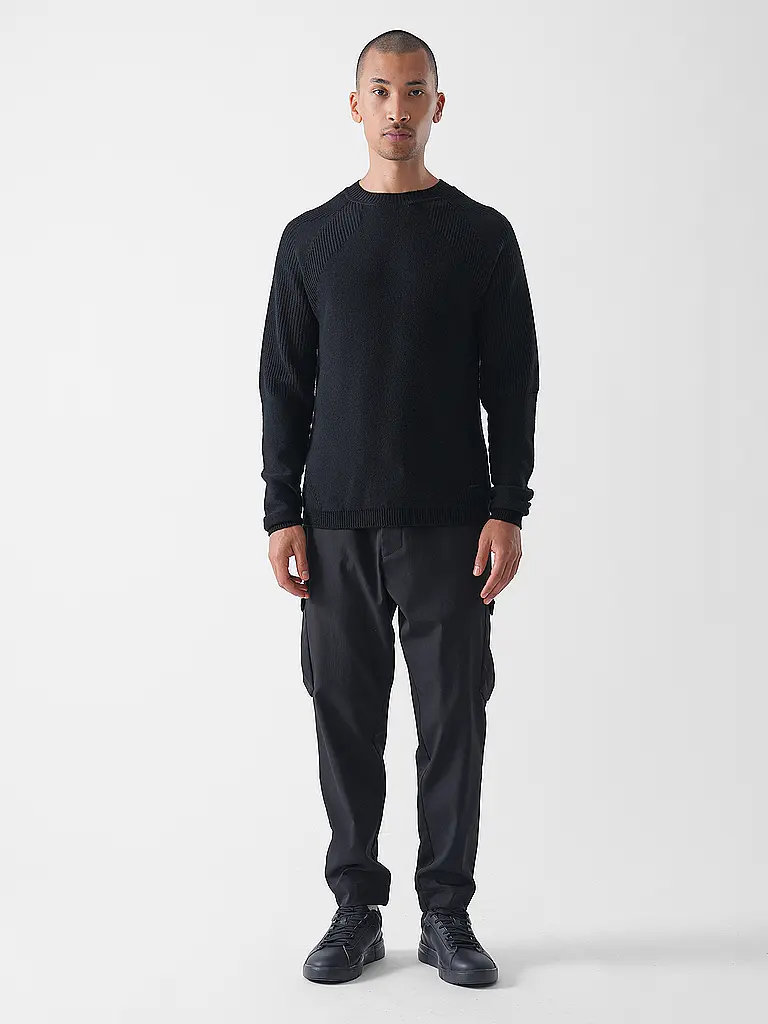 ALPHATAURI | Pullover FLEUR | Negro
