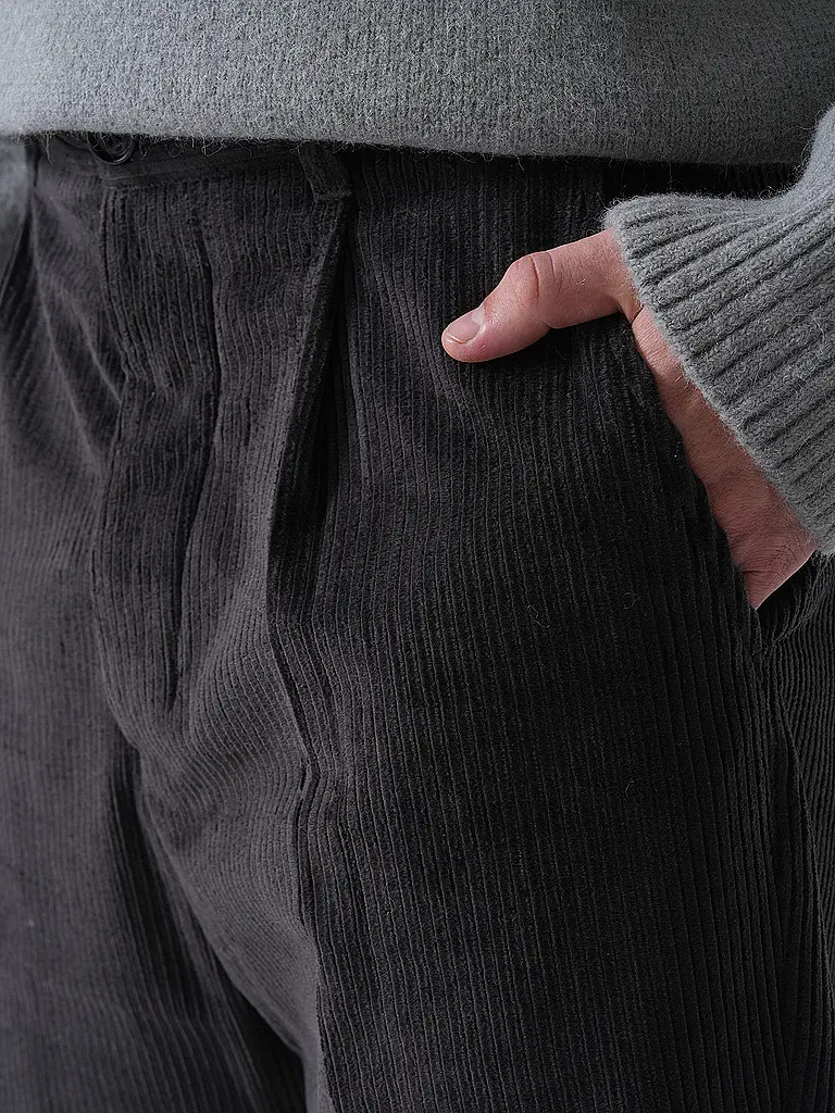 AMI PARIS | Chino Carrot Fit | 