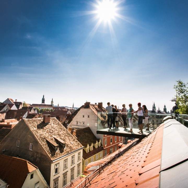 Skywalk en K&Ö con vistas panorámicas de Graz