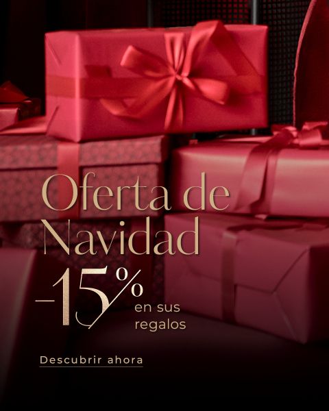 Regalos envueltos en rojo y rosa con lazos. Texto en español: "Oferta de Navidad -15% en sus regalos. Descubrir ahora" - Anuncio de una venta navideña.