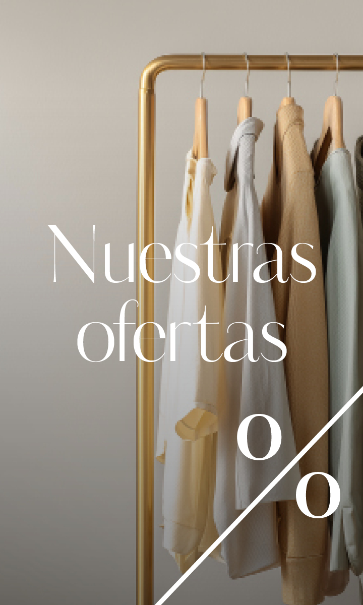 Ropa en un estante dorado con el texto "Nuestras ofertas" y un signo de porcentaje que indica una venta o promociones especiales.