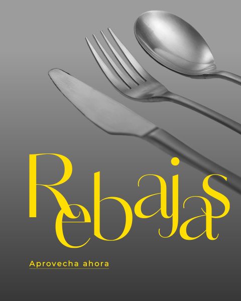 Tres cubiertos de plata (cuchillo, tenedor, cuchara) sobre la palabra "Rebajas" en letras grandes amarillas, debajo "Aprovecha ahora" sobre un fondo gris.