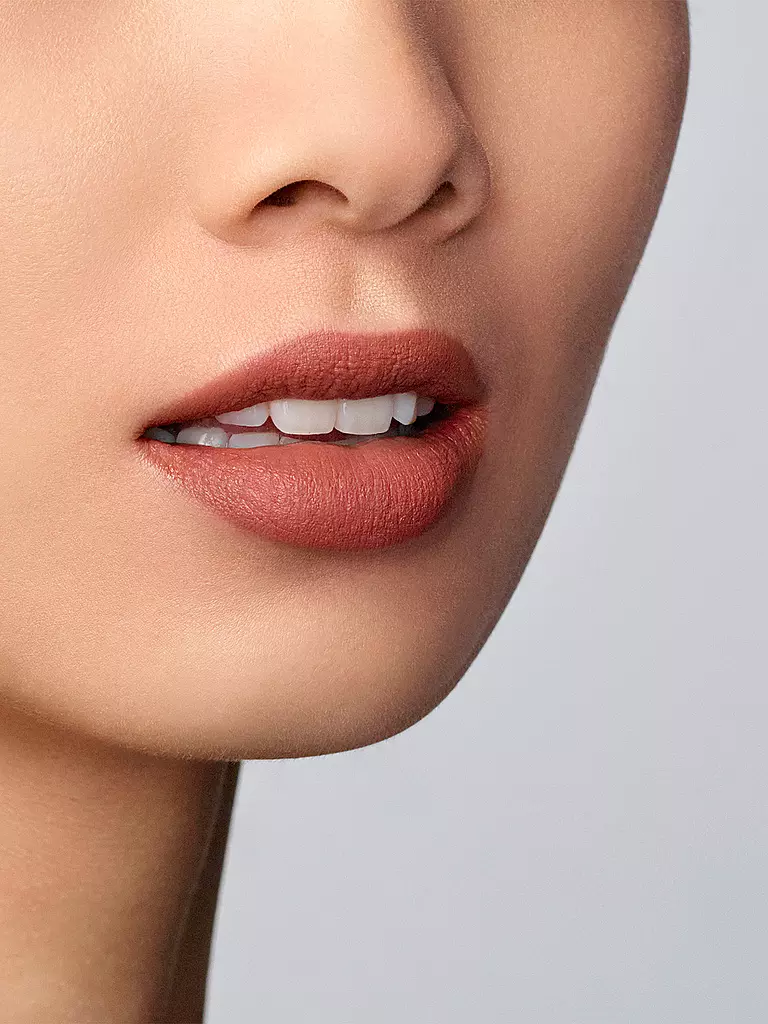 ARMANI COSMETICS | Lápiz labial - Lip Maestro Matte Nature (102 Sandstone) | Camel