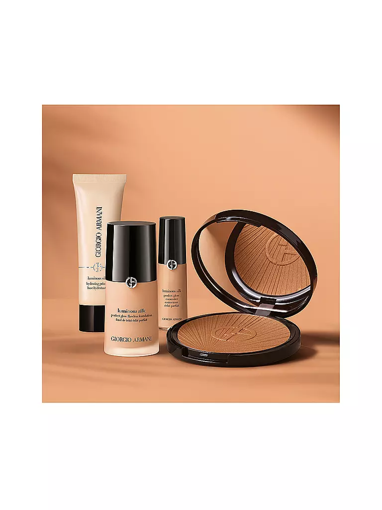 ARMANI COSMETICS | Luminous Silk Bronzer (100 Arena Besada por el Sol) | 
