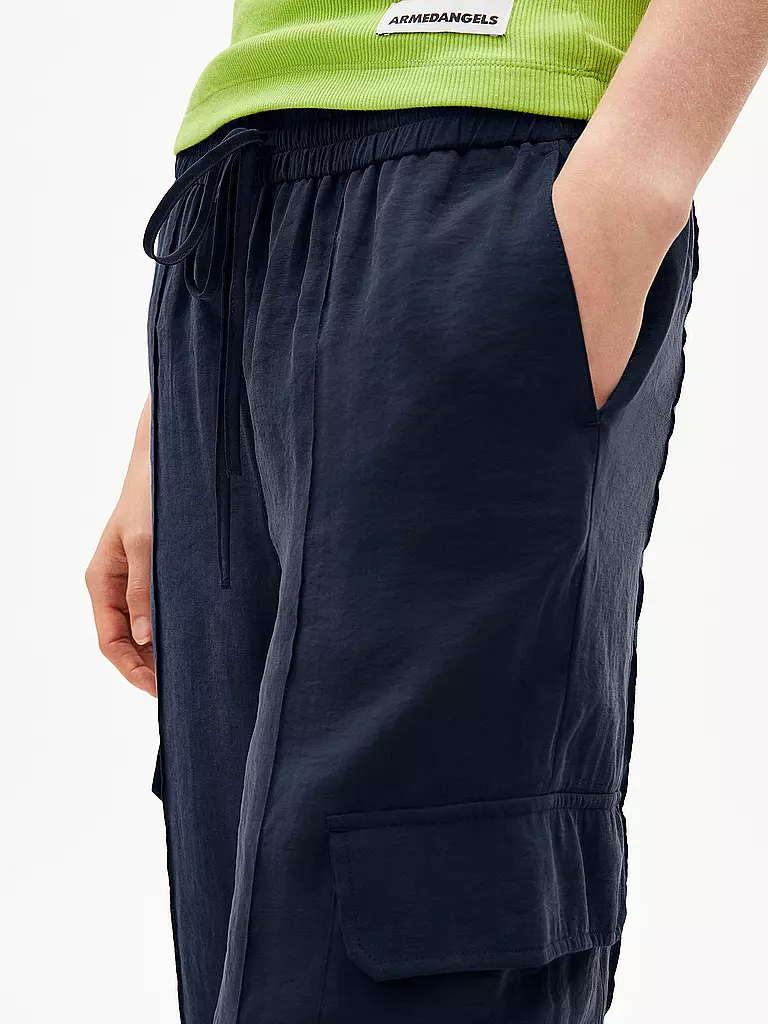 ARMEDANGELS | Cargohose TARAANEHAA | Azul oscuro