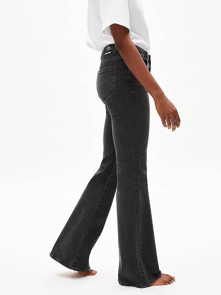 ARMEDANGELS | Jeans acampanados ANAMAA | Negro
