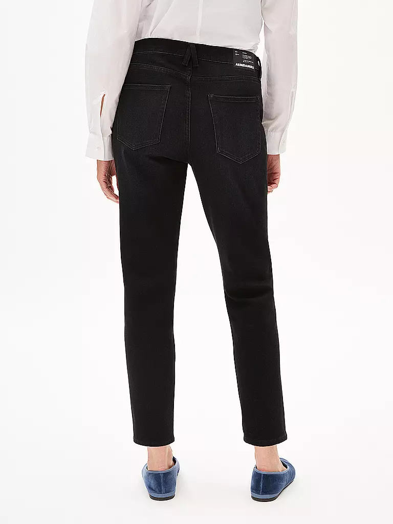 ARMEDANGELS | Jeans Boyfriend Fit 7/8 CAYAA TARPA | Negro