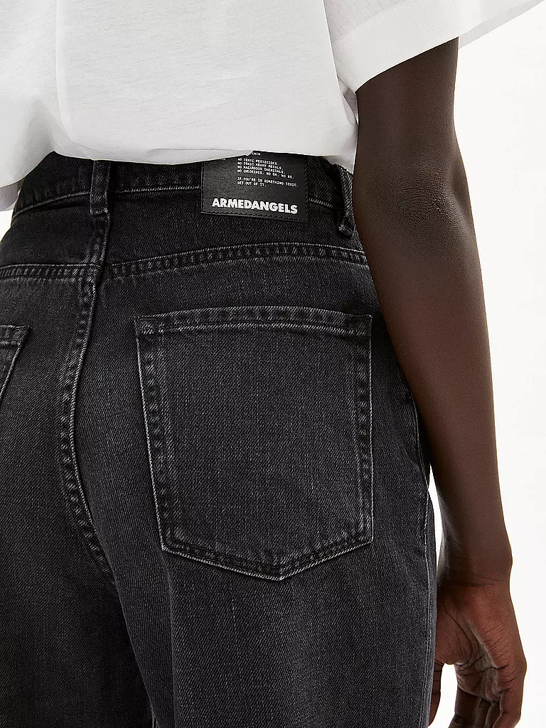 ARMEDANGELS | Jeans Mom Fit MAIRAA | Negro