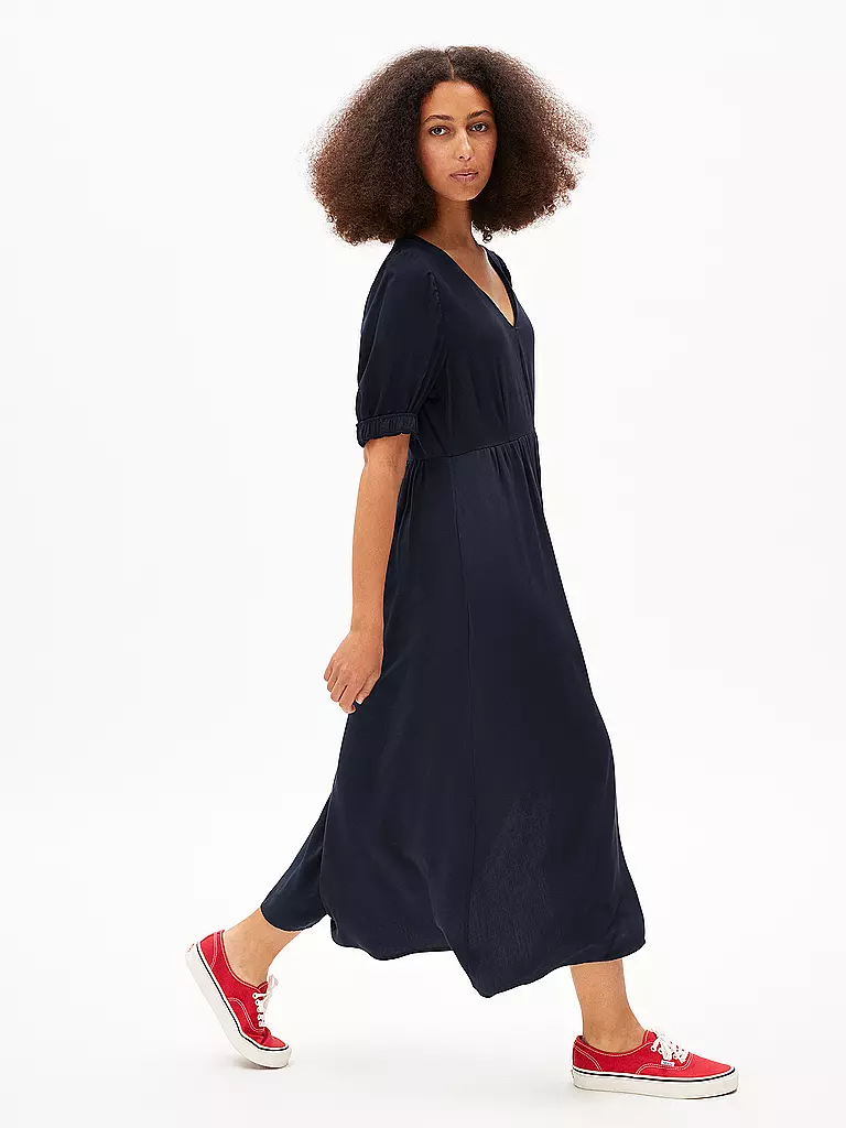 ARMEDANGELS | Midikleid DIALAA | Azul oscuro