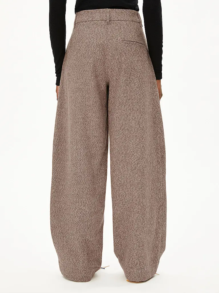 ARMEDANGELS | Pantalones de vestir NYXAA
Marca: ARMEDANGELS
Color: camel
Categorías: Moda, Mujer

Material: Algodón
Estampado: Liso
Largo (Pantalones/Jeans): Largo normal
Estilo: Casual, Puro
Altura de la cintura: Tiro medio
Detalles: Jaspeado, Bolsillos laterales, P | 