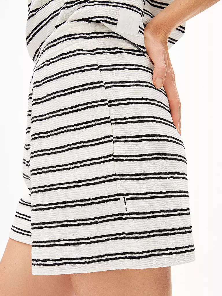 ARMEDANGELS | Shorts NAASRIN | Crema