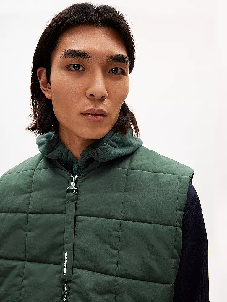 ARMEDANGELS | Steppgilet AABISKO | Verde oscuro
