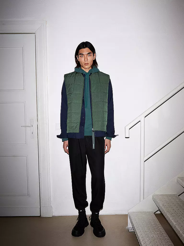 ARMEDANGELS | Steppgilet AABISKO | Verde oscuro