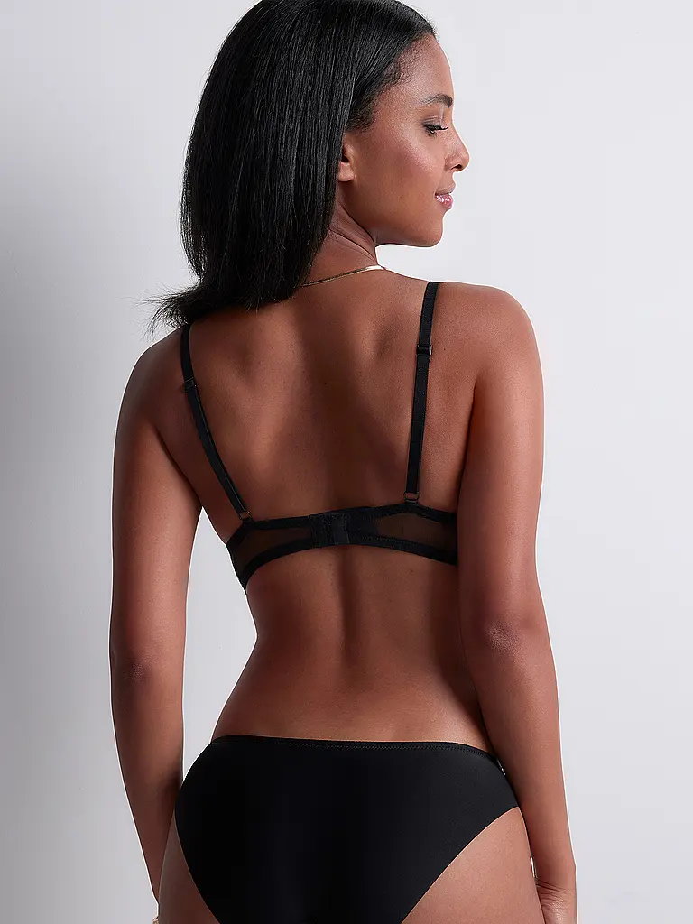 AUBADE | Nombre del producto: Slip
Marca: AUBADE
Color: negro
Categorías: Moda, Mujer

Material: Poliéster / Poliamida, Elástico
Diseño: Liso | 