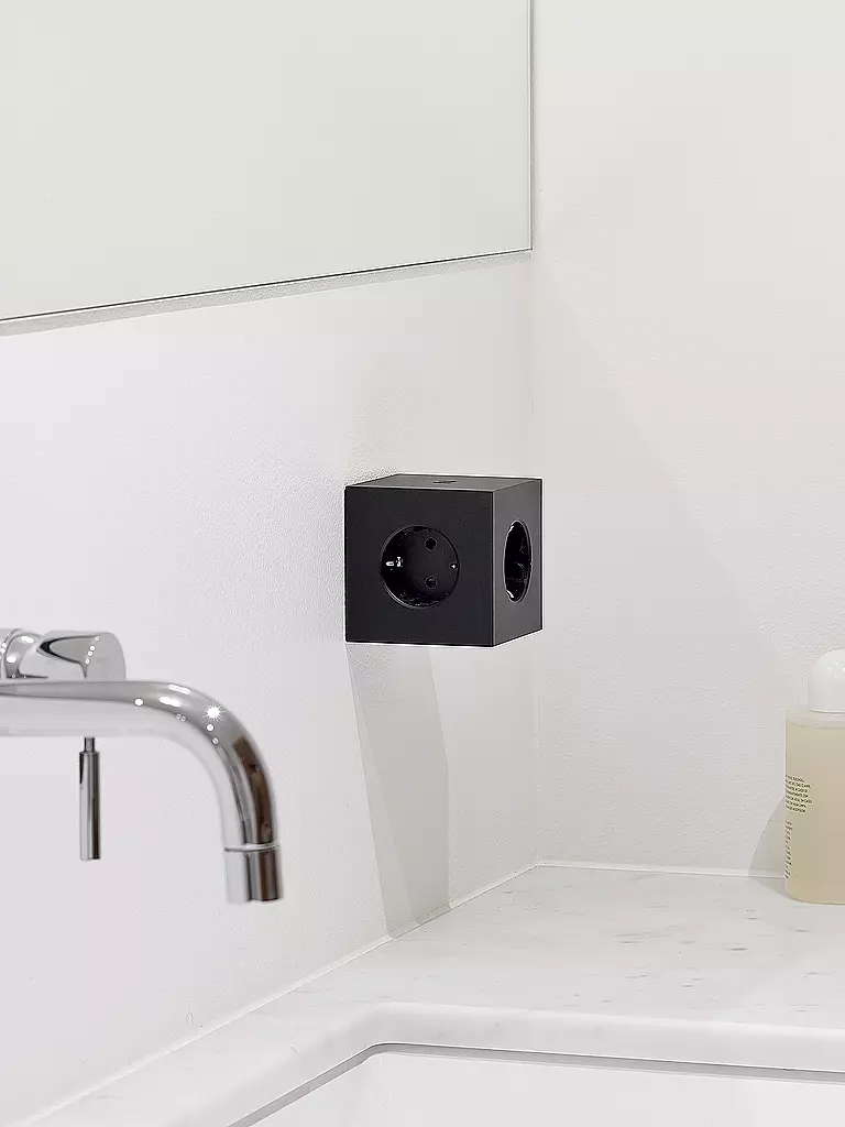 AVOLT | Regleta Square 2 F Black | Negro