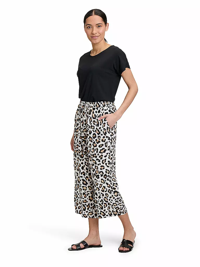 BETTY BARCLAY | Pantalones | Crema