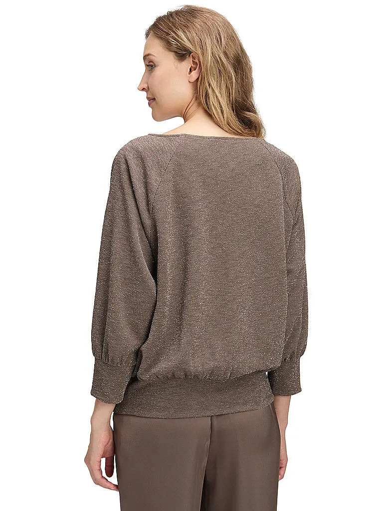 BETTY BARCLAY | Shirt
Marca: BETTY BARCLAY
Color: marrón
Categorías: Moda, Mujer
Etiquetas: Tallas grandes
Largo de manga: Manga 3/4
Escote: Cuello barco
Material: Jersey, Poliéster / Poliamida, Elástico
Diseño: Unicolor
Corte (Prenda superior): Suelto
Detalles: Co |