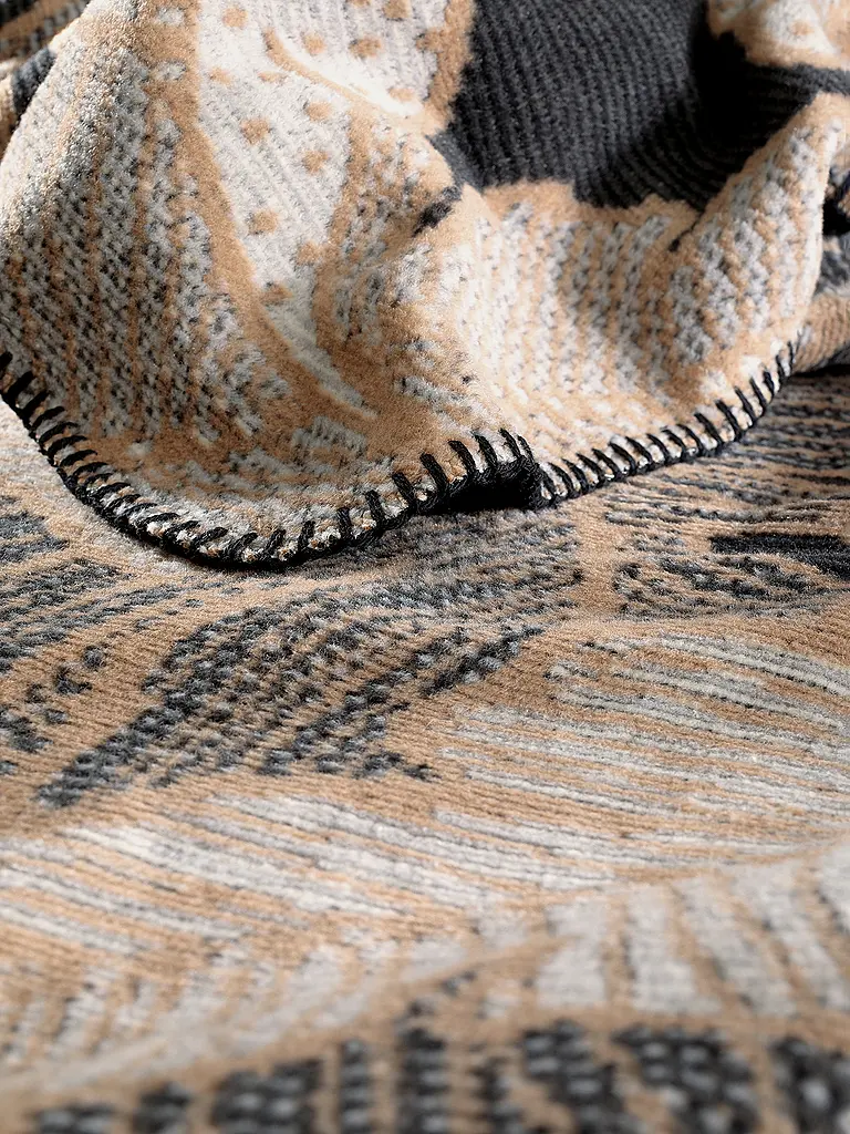 BIEDERLACK | Manta para el hogar - Plaid 150x200cm SIMPLY ELEGANT Leavy Luxe | Marrón claro