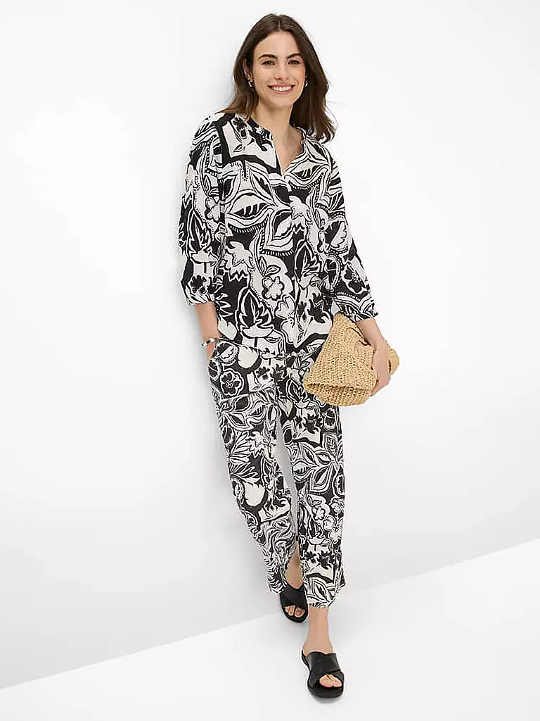 BRAX | Blusa de lino VELIA
Marca: BRAX
Color: negro
Categorías: Moda, Mujer
Etiquetas: Tallas grandes

Largo de manga: Manga 3/4
Escote: Escote túnica
Material: Lino
Estampado: Estampado
Corte (Prenda exterior): Regular
Estilo: Casual
Detalles: Fruncido | Negro