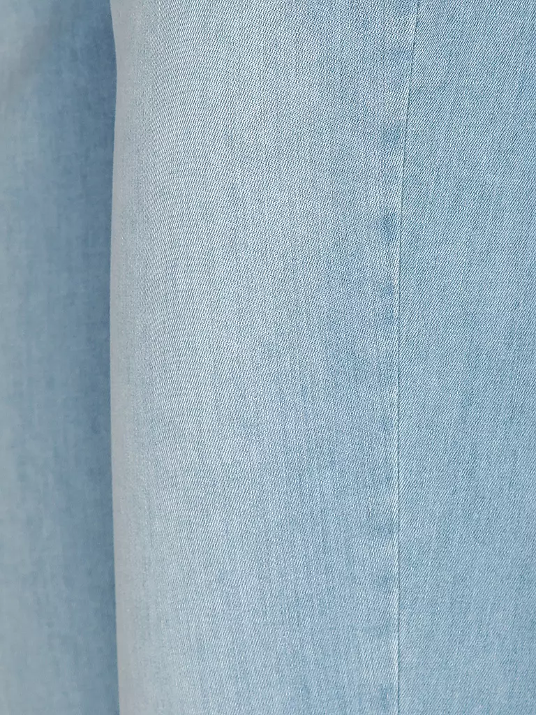 BRAX | Vaqueros Slim Fit 3/4 SHAKIRA C | Azul claro