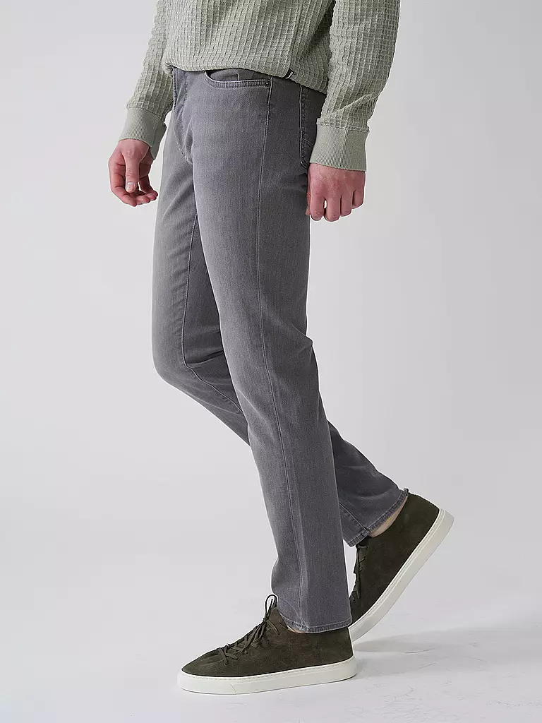 BRAX | Vaqueros Slim Fit CHUCK | Gris
