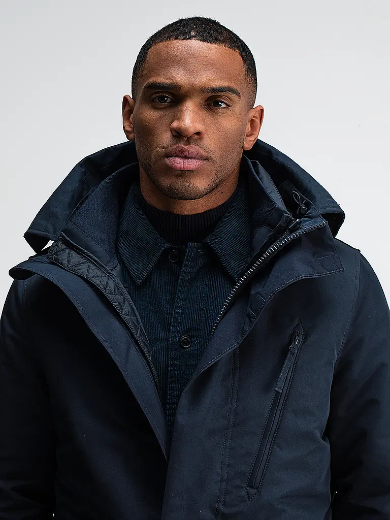 BUTCHER OF BLUE | Parka GALENA
Marca: BUTCHER OF BLUE
Color: azul
Categorías: Moda, Hombre

Material: Poliéster / Poliamida
Forma del cuello: Capucha
Estampado: Liso
Corte (Prenda exterior): Regular
Detalles: Bolsillos laterales, Cordón, 3 en 1, Resistente al agua | 