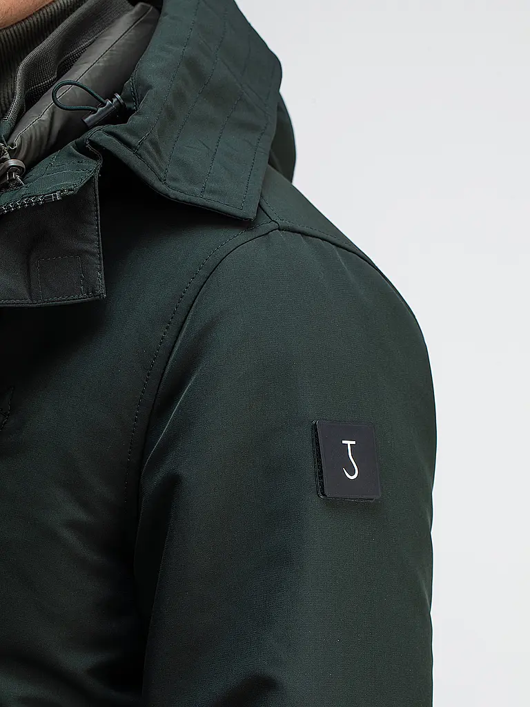 BUTCHER OF BLUE | Parka GALENA
Marca: BUTCHER OF BLUE
Color: verde oscuro
Categorías: Moda,Hombre
Material: Poliéster / Poliamida
Forma del cuello: Capucha
Estampado: Liso
Corte (Prenda exterior): Regular
Detalles: Bolsillos laterales, Cordón, 3 en 1, Resistente al agu |