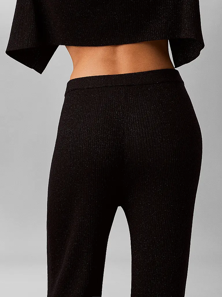 CALVIN KLEIN JEANS | Nombre del producto: Pantalón acampanado | 