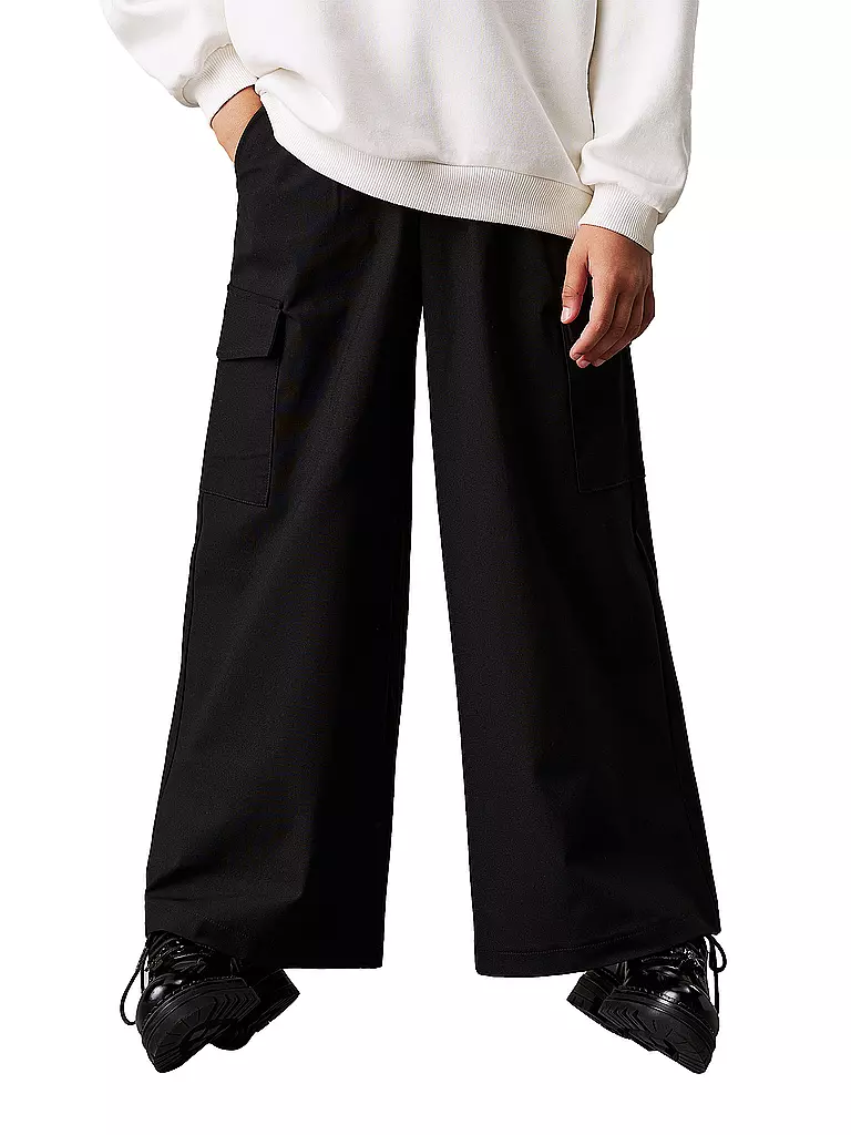 CALVIN KLEIN JEANS | Pantalones cargo para niña | Negro