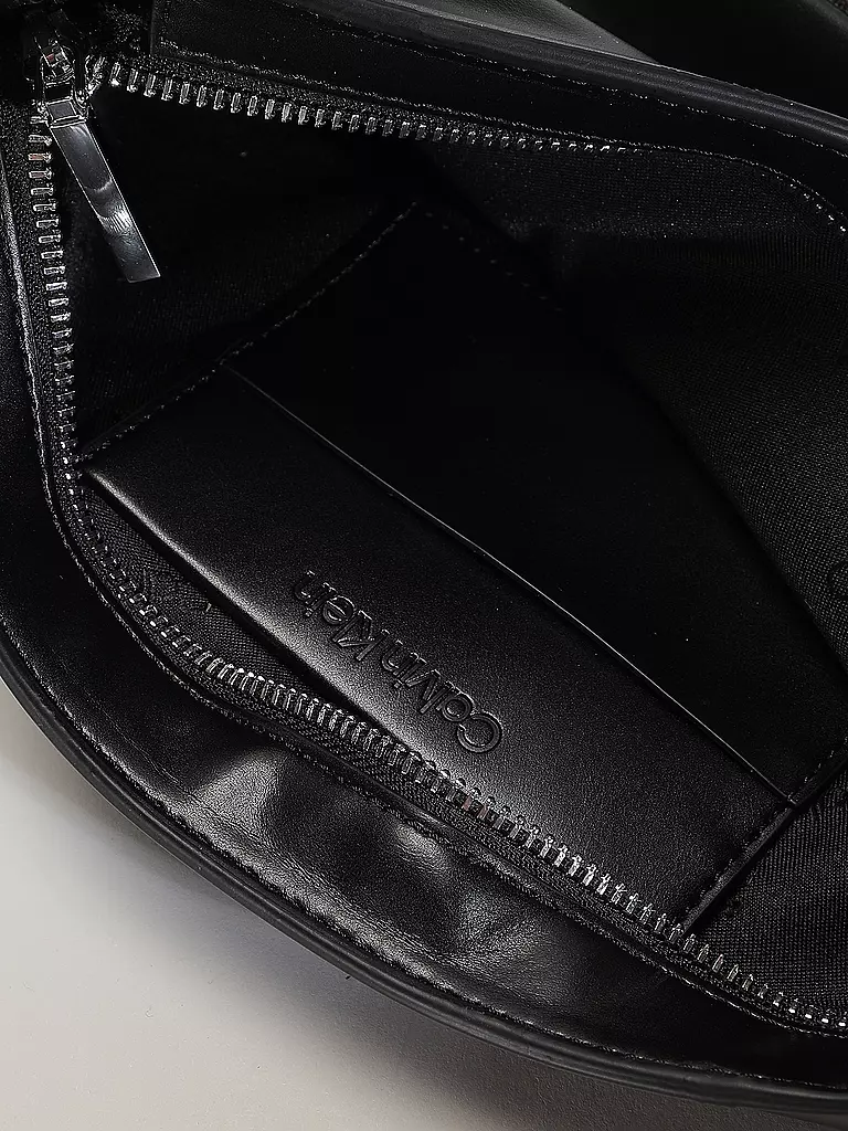 CALVIN KLEIN | Bolso - Bolso de hombro EMBOSSED | Negro