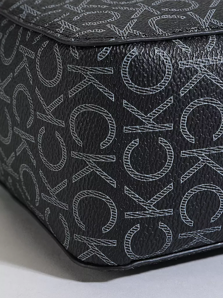 CALVIN KLEIN | Bolso - Minibolso CK MUST | Negro