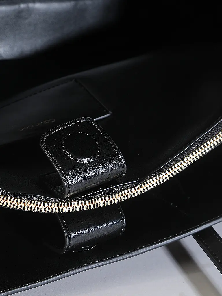 CALVIN KLEIN | Producto: Bolso - Shopper CK Medium | Negro