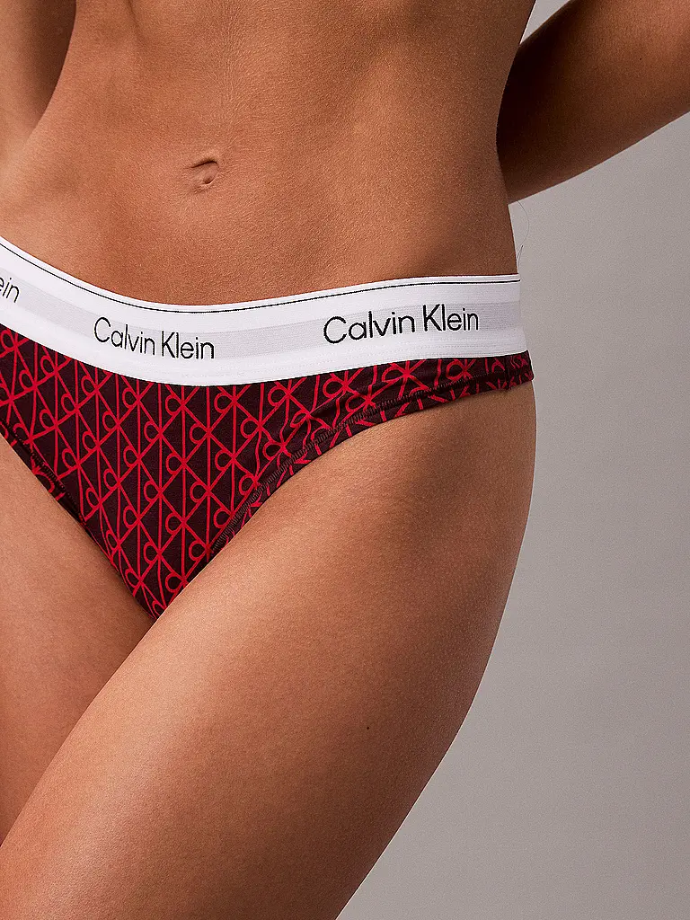 CALVIN KLEIN | Produktname: String purple
Marke: CALVIN KLEIN
Farbe: rojo oscuro
Kategorien: Moda,Mujer
Material: Algodón,Modal,Elástico
Estampado: Liso
Estilo: Smart Business
Detalles: Logo |