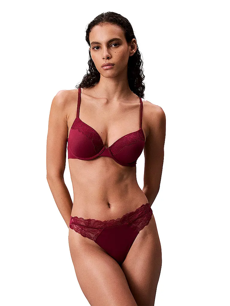 CALVIN KLEIN | String rojo | 