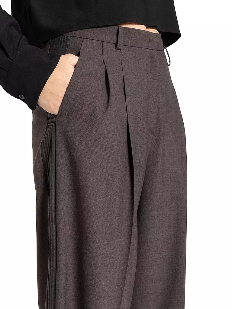 CAMBIO | Chino EMILIE TRACK | 