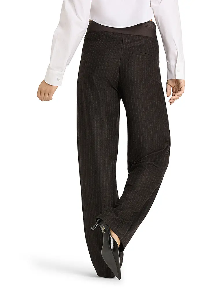 CAMBIO | Produktname: Pantalón Jogging Fit EVA | 