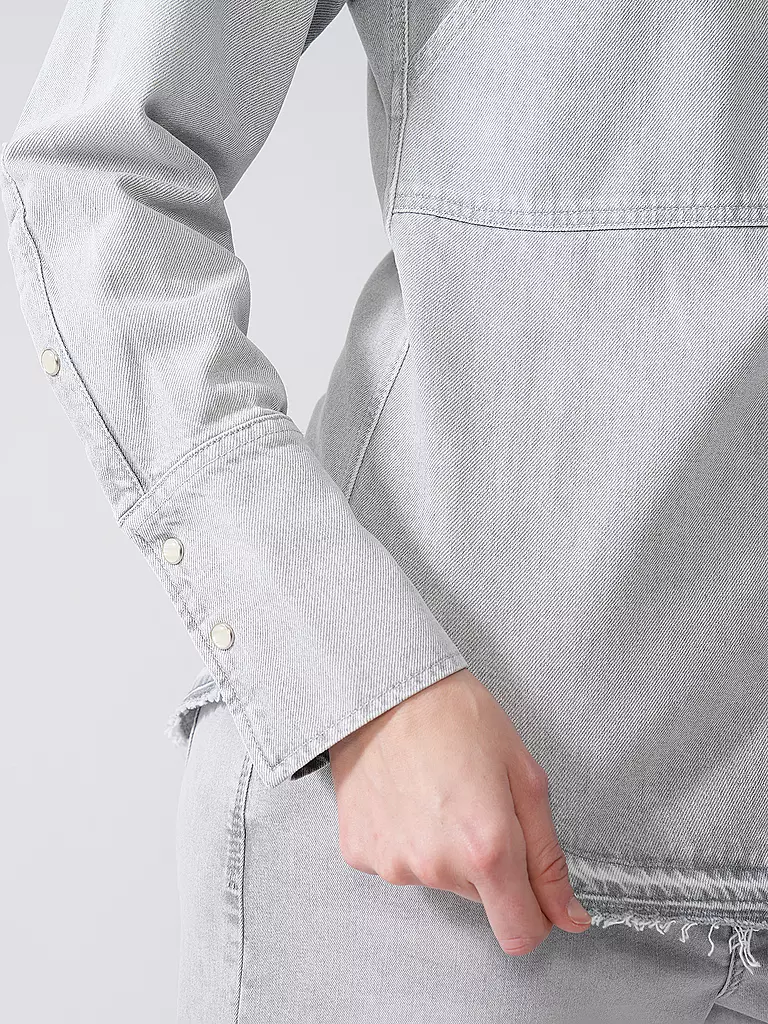 CLOSED | Blusa vaquera | 