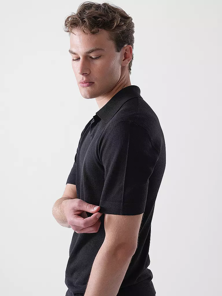 CLOSED | Polo | 