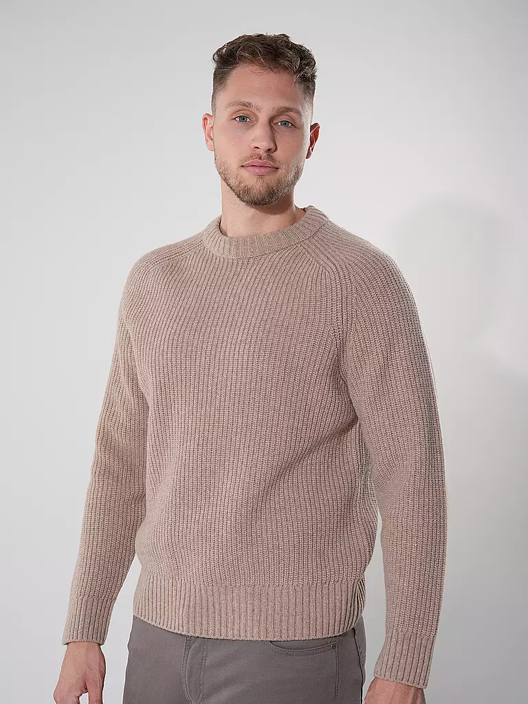 CLOSED | Pullover | 