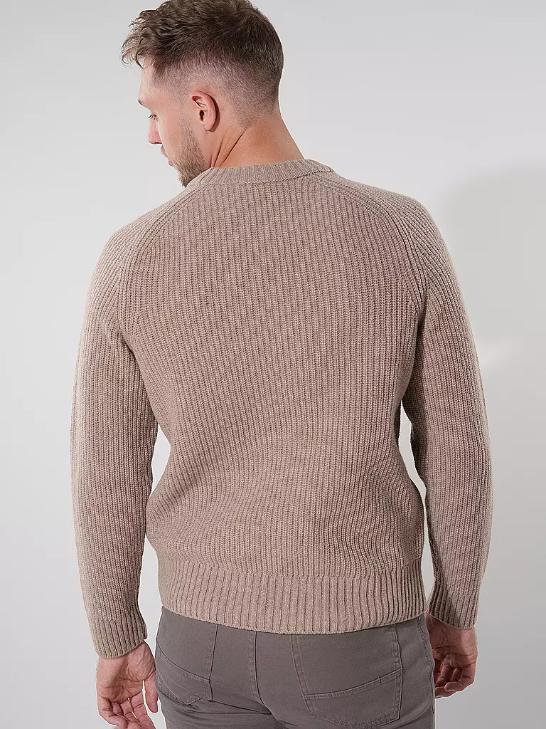 CLOSED | Pullover | 