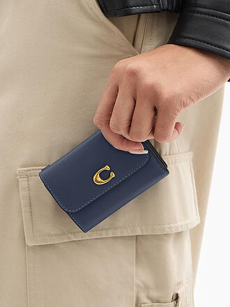 COACH | Nombre del producto: Cartera ESSENTIAL