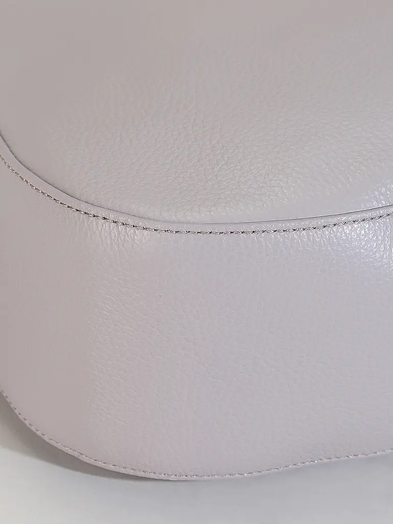 COCCINELLE | Bolso de cuero - Bolso Hobo COCCINELLENORY
Marca: COCCINELLE
Color: lila
Categorías: Moda,Mujer

Material: Cuero
Diseño: Liso
Detalles: Logo | 