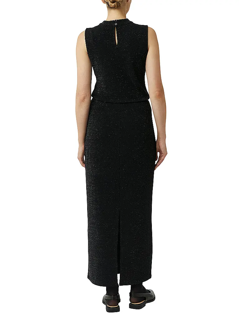 COMMA IDENTITY | Top
Marca: COMMA IDENTITY
Color: negro
Categorías: Moda,Mujer
Etiquetas: Tallas grandes

Largo de manga: sin mangas
Material: Poliéster / Poliamida,Metal,Stretch
Forma del cuello: Cuello alto
Corte (Prenda superior): Regular
Estilo: Casual
Detalles: Efe | 